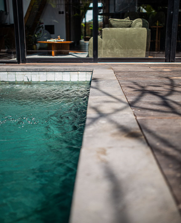 KatsumiCottages_Home_Facilities_Pool2